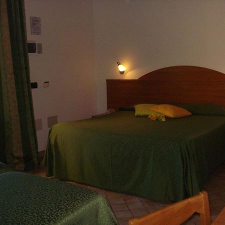Carlo'S Hotel Castagneto Carducci Kültér fotó