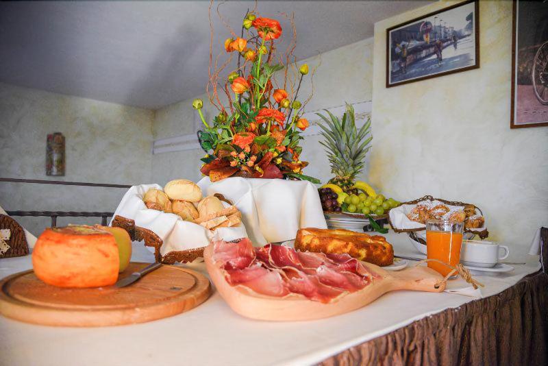 Carlo'S Hotel Castagneto Carducci Kültér fotó